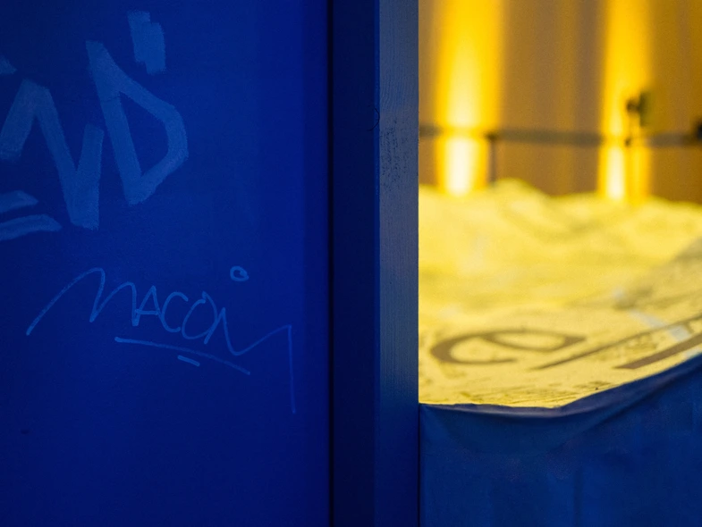 u-turn – image 12